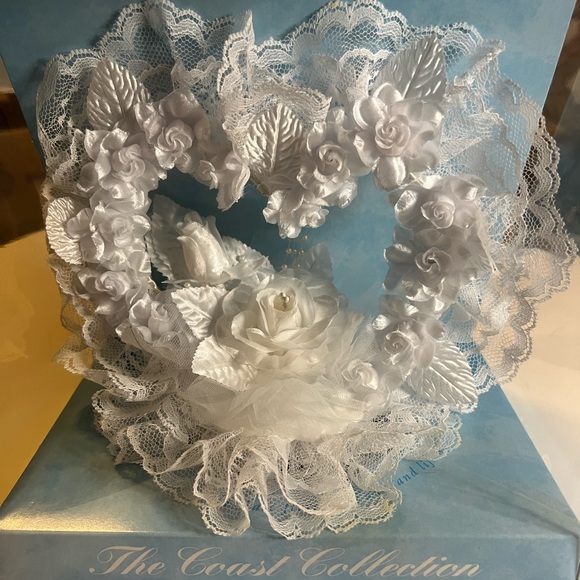Wedding Cake Topper - Floral Heart The Coast Collection White Lace - Picture 4 of 9